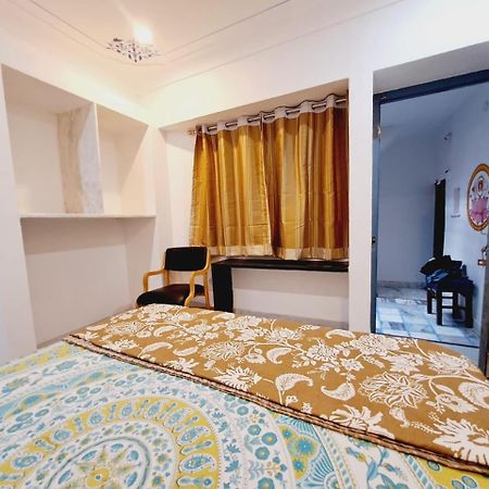 Padmlaxmi Guest House Удайпур Экстерьер фото